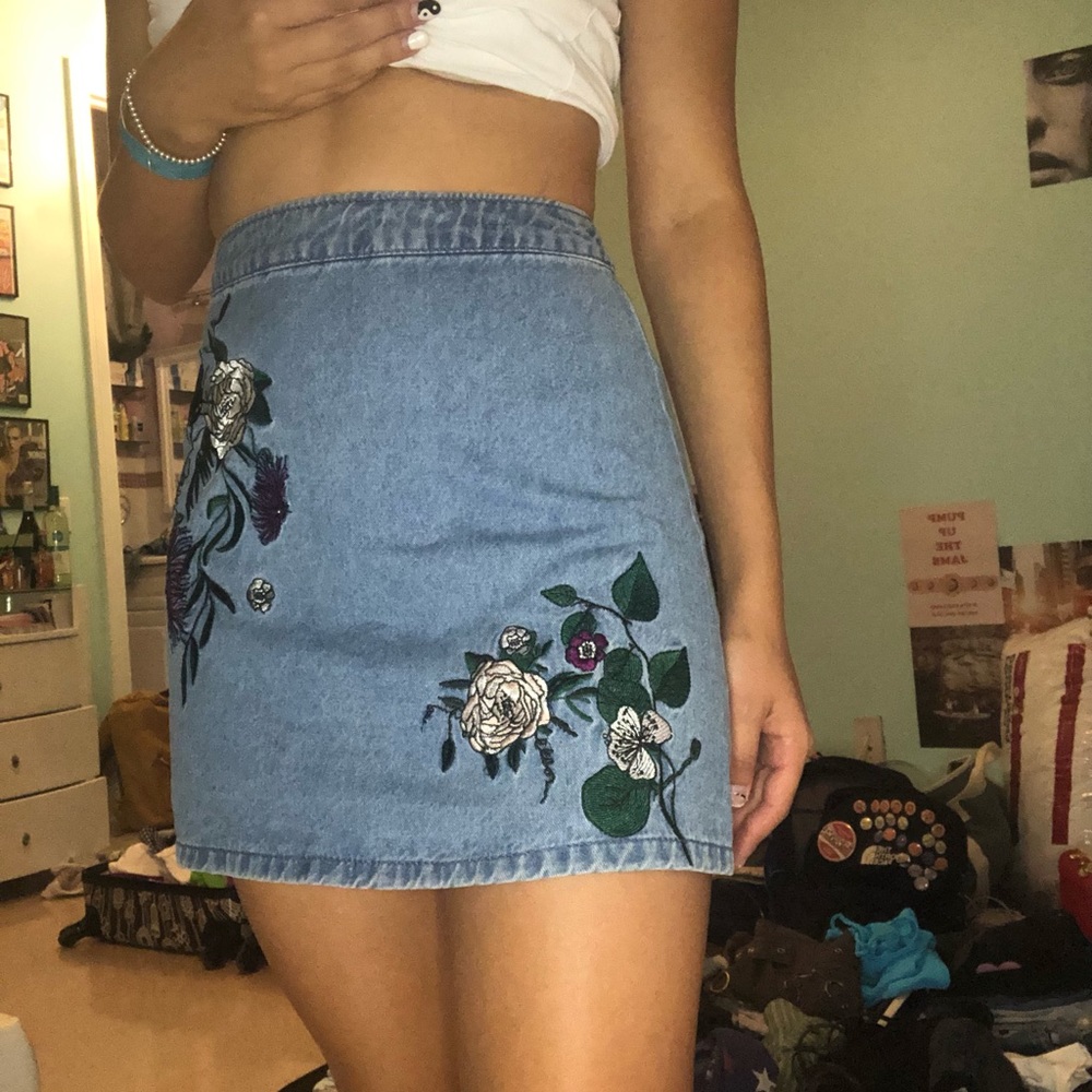 Flower denim skirt